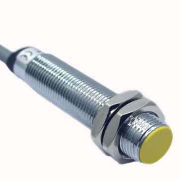 Индуктивный датчик BI4-G12K-AP6X